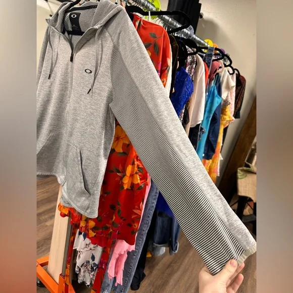 Oakley heather gray fleece lined jacket dawn patrol training - Picture 8 of 10